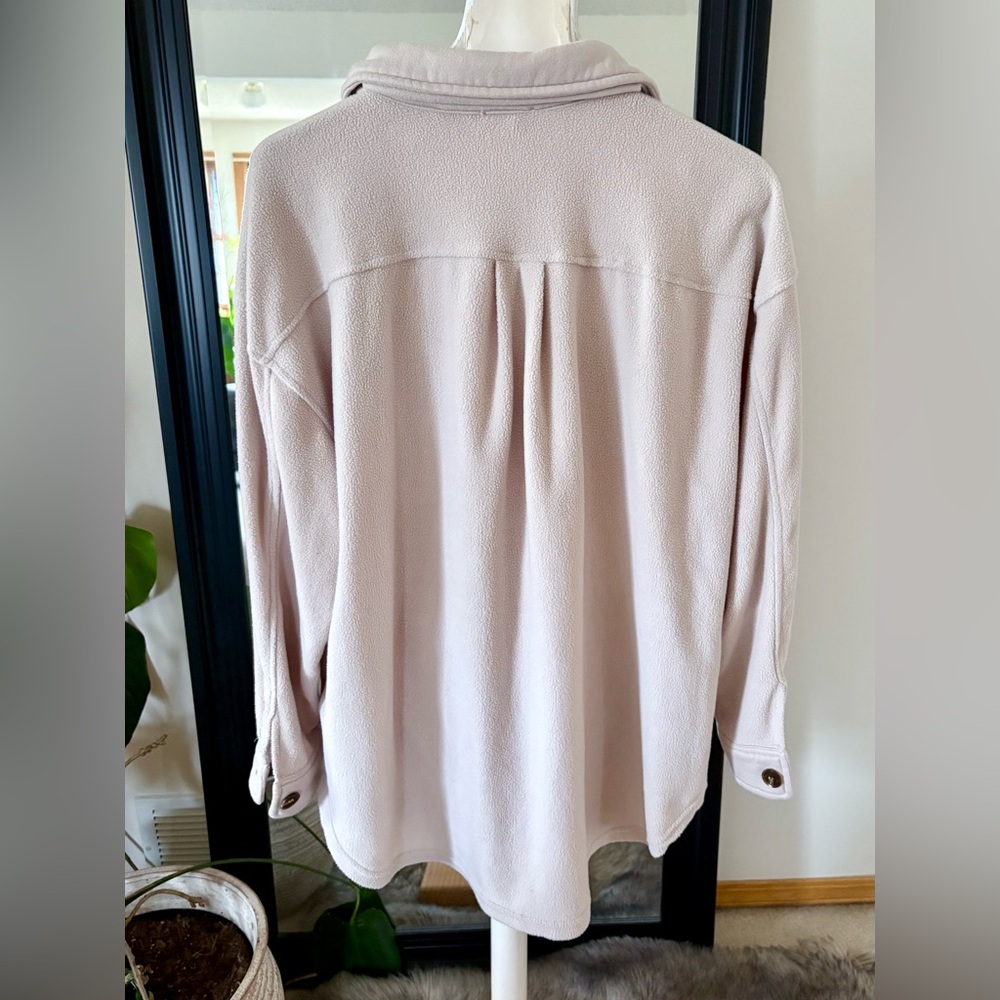 LA MIEL Light Soft Button Down Shirt Jacket - Picture 4 of 5